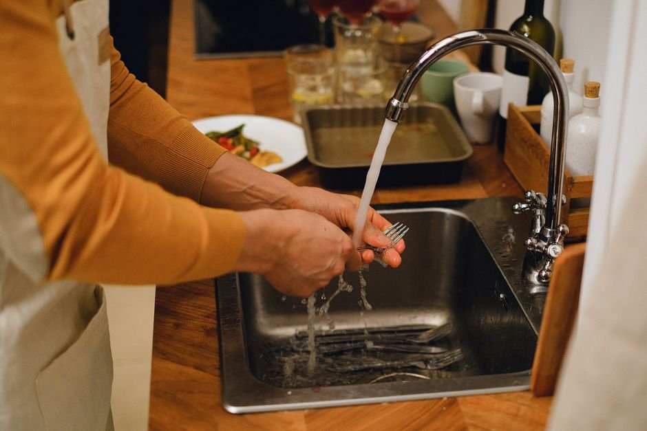 A Complete Guide on How to Clean Your Kitchen Faucet — Cleaning Supplies