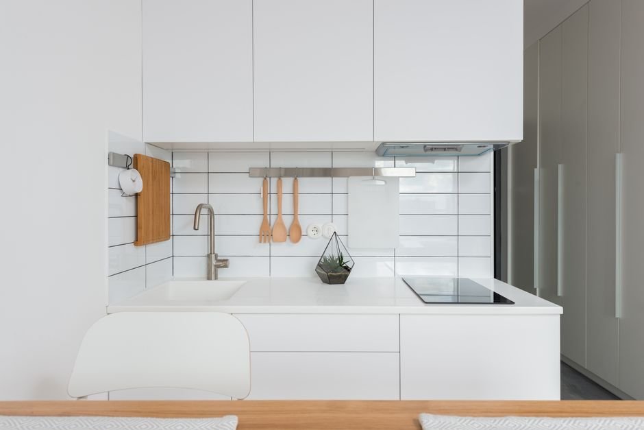 Pros and Cons of Ceramic Sinks for Small Kitchens — Cons of Ceramic Sinks for Small Kitchens