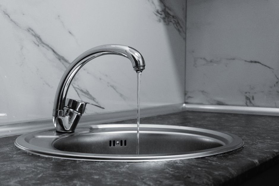 Single-Handle vs. Double-Handle Kitchen Faucet: Which One to Choose? — Installation Process