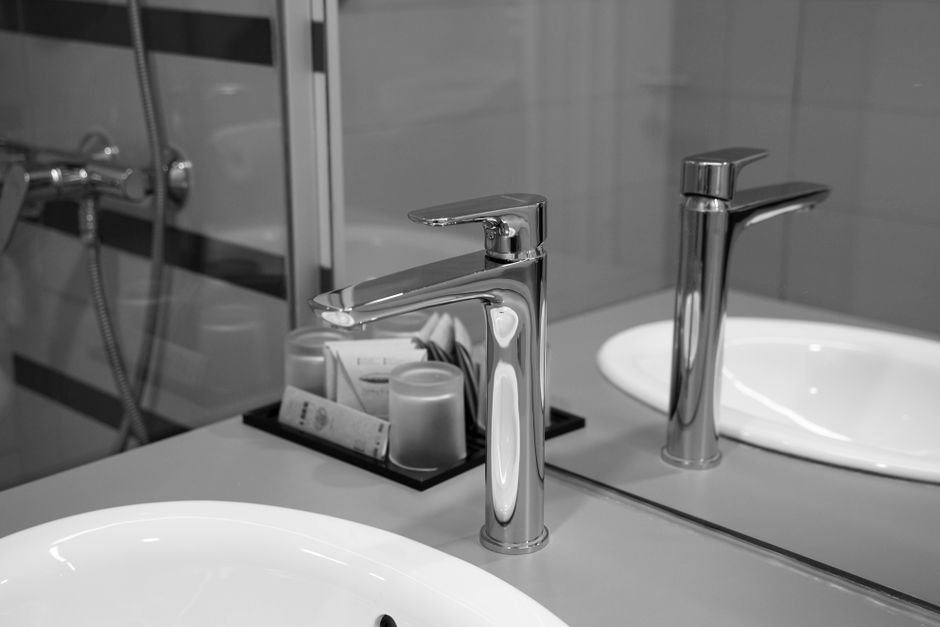 What is a Pull-Down Commercial Faucet? — Benefits of a Pull-Down Commercial Faucet