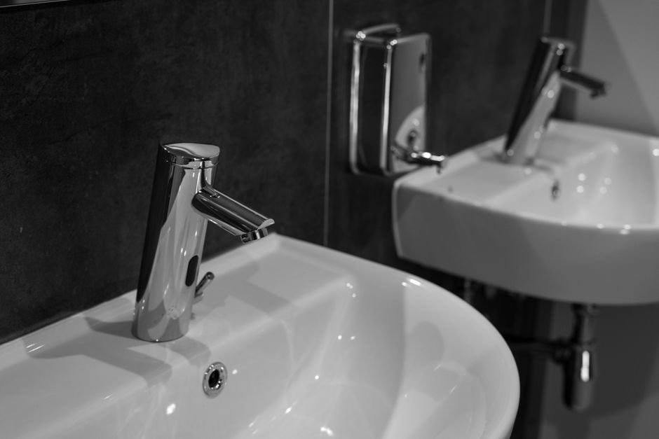 What is a Pull-Down Commercial Faucet? — How to Install a Pull-Down Commercial Faucet