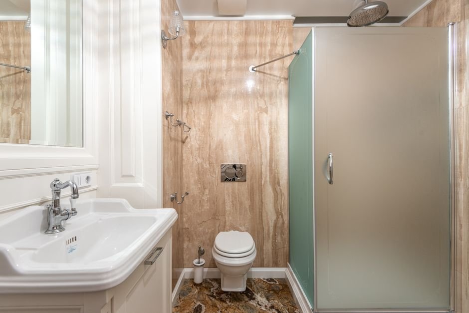 How To Turn Off Water To Toilet — Step-by-Step Guide: How to Turn Off Water to Your Toilet