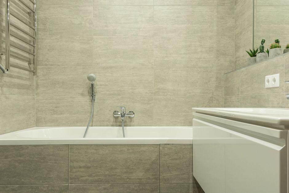 How To Caulk A Bathtub — Tools and Materials You Will Need