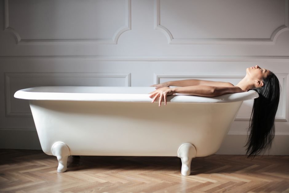 How Long Is A Bathtub — Standard Bathtub Length: What’s Considered the Norm?