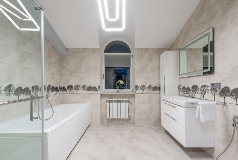 What Is An Alcove Bathtub — Key Features of Alcove Bathtubs