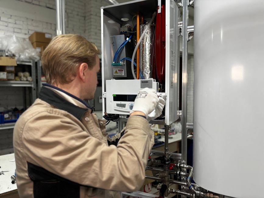 Gas vs Electric Water Heater — What Is a Gas Water Heater?