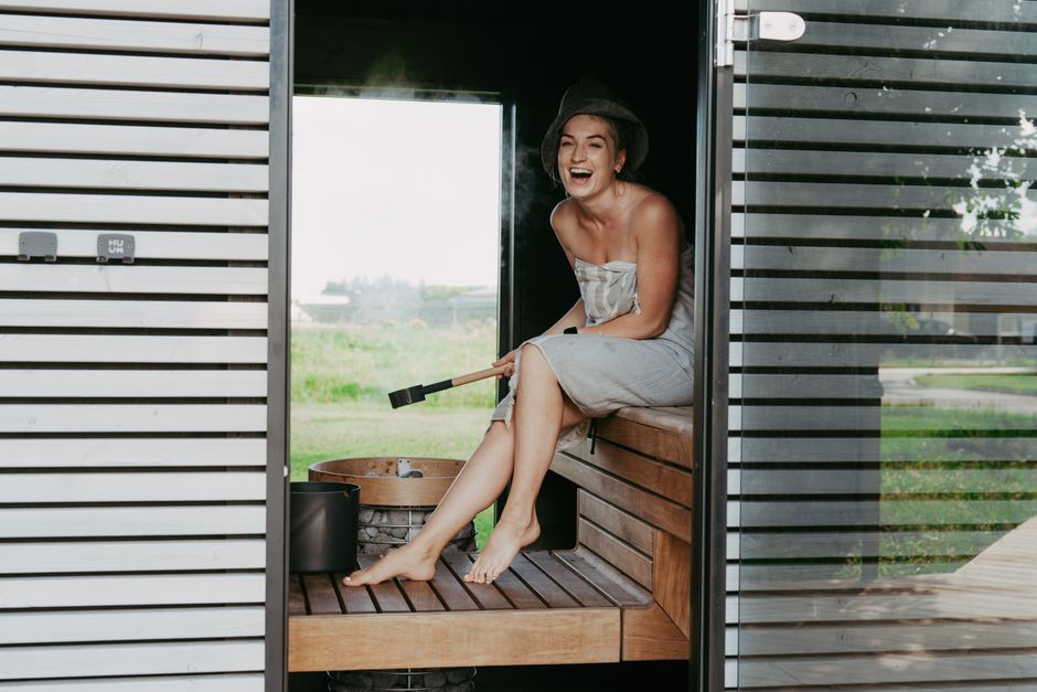 Solar Water Heater vs Electric Water Heater — What Is an Electric Water Heater?