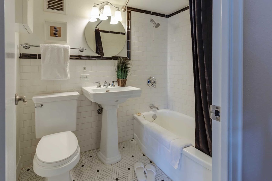 how long does a 5x8 bathroom remodel take