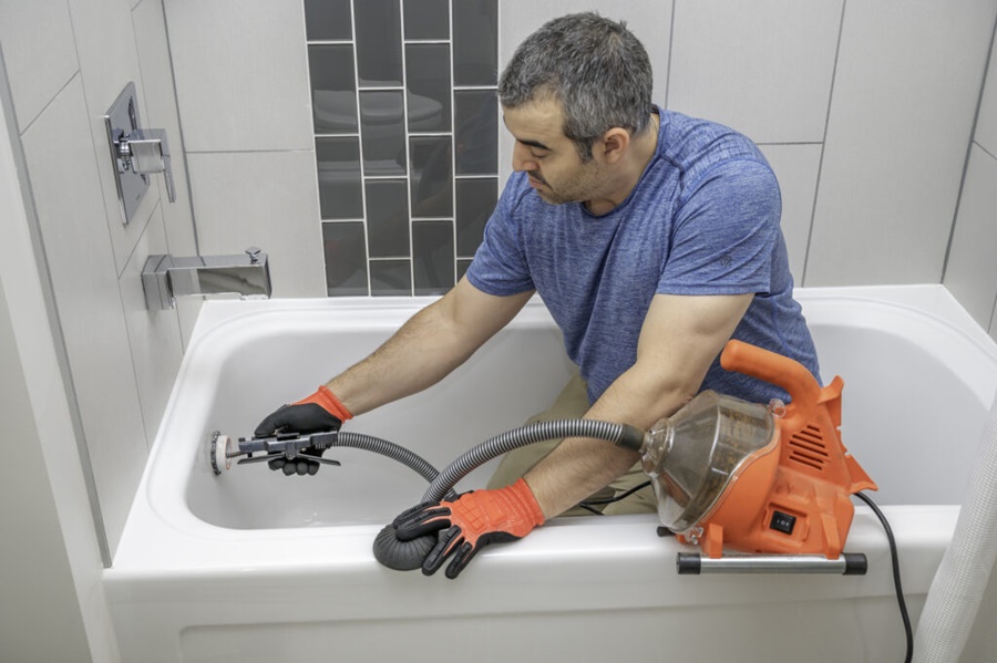 how to snake a bathtub drain
