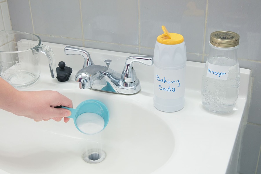 how to clean bathroom sink drain